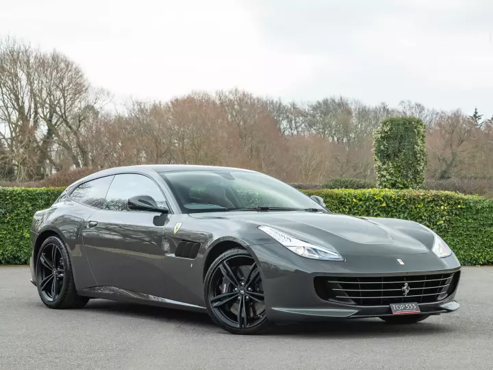 Ferrari GTC4Lusso painted in Grigio Scuro