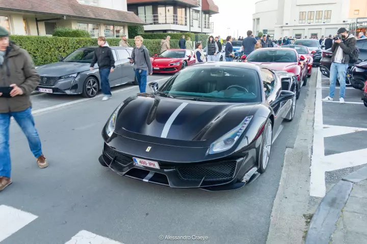 Ferrari 488 Pista painted in Nero DS
