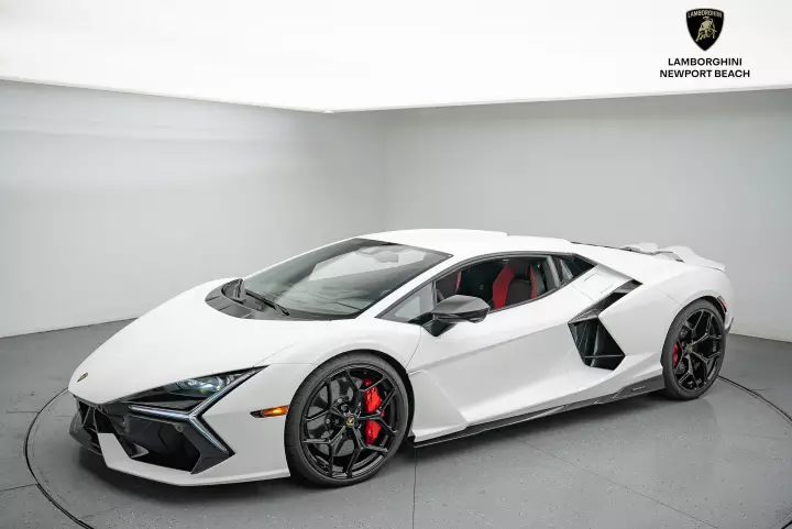 Lamborghini Revuelto painted in Bianco Siderale