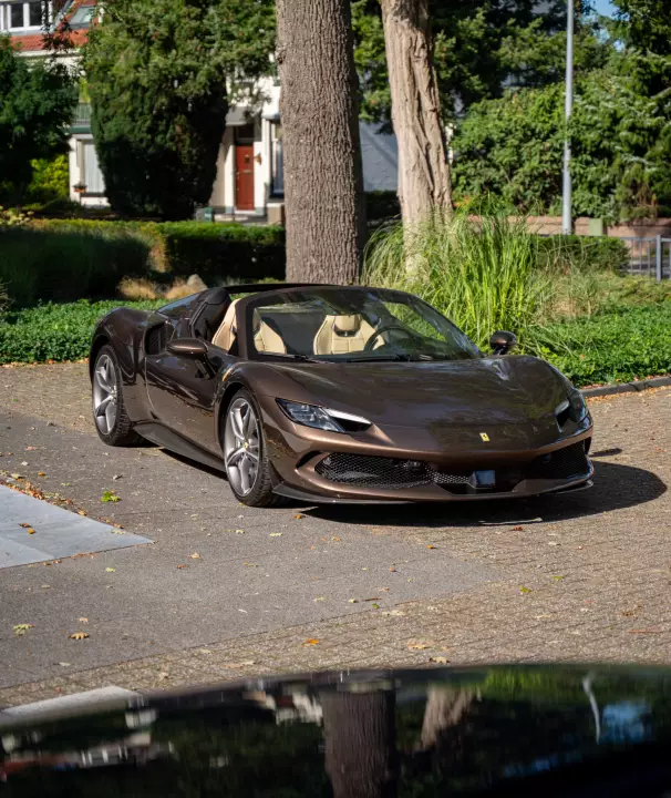 Ferrari 296 GTS painted in Marrone Luci Di Bosco