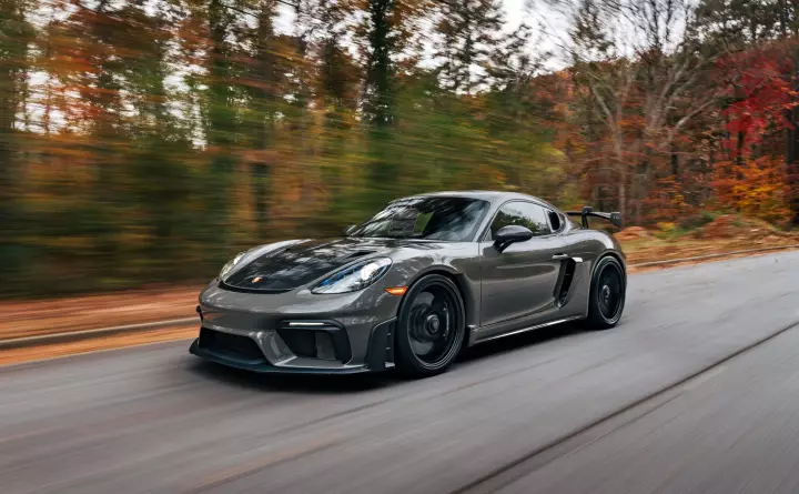 Porsche 718 Cayman GT4 RS (982) painted in Alex Grey