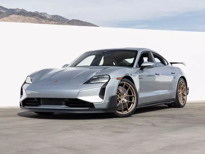 Porsche Taycan Turbo GT painted in Dolomite Silver Metallic