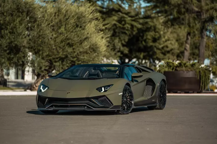Lamborghini Aventador Ultimae Roadster (LP780-4) painted in Verde Turbine
