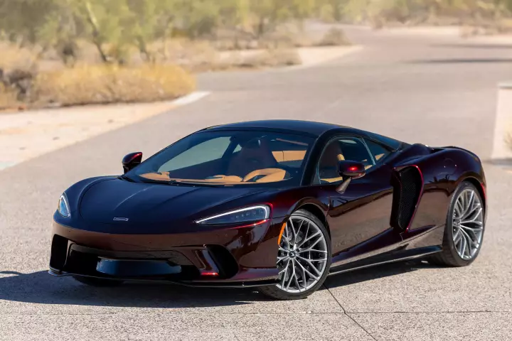 McLaren GT painted in Nerello Red