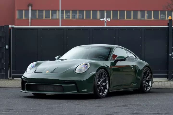Porsche 911 GT3 Touring (992.1) painted in Underberg Green