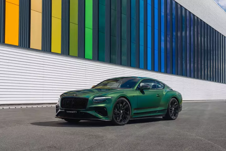 Bentley introduces Spectraflair finishes as new paint shop opens in Crewe