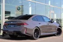 grey-black-bmw-m5-g90-9333
