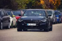 2023-bmw-m2-sapphire-black-03