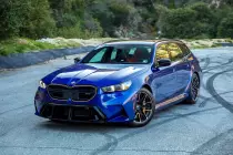 01-2025-bmw-m5-touring