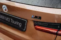 bmw-m3-touring-zanzibar-01