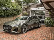 oak-green-audi-rs6-avant-c8-0039