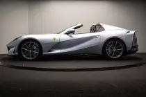 69453-1029229-car-20241007-180000-dsc-7443