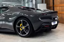 116317-1030811-car-20241017-113209-autosl-ferrari-296gts-grau-mobile-13