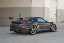 grey-black-porsche-911-gt2-rs-991-03f5