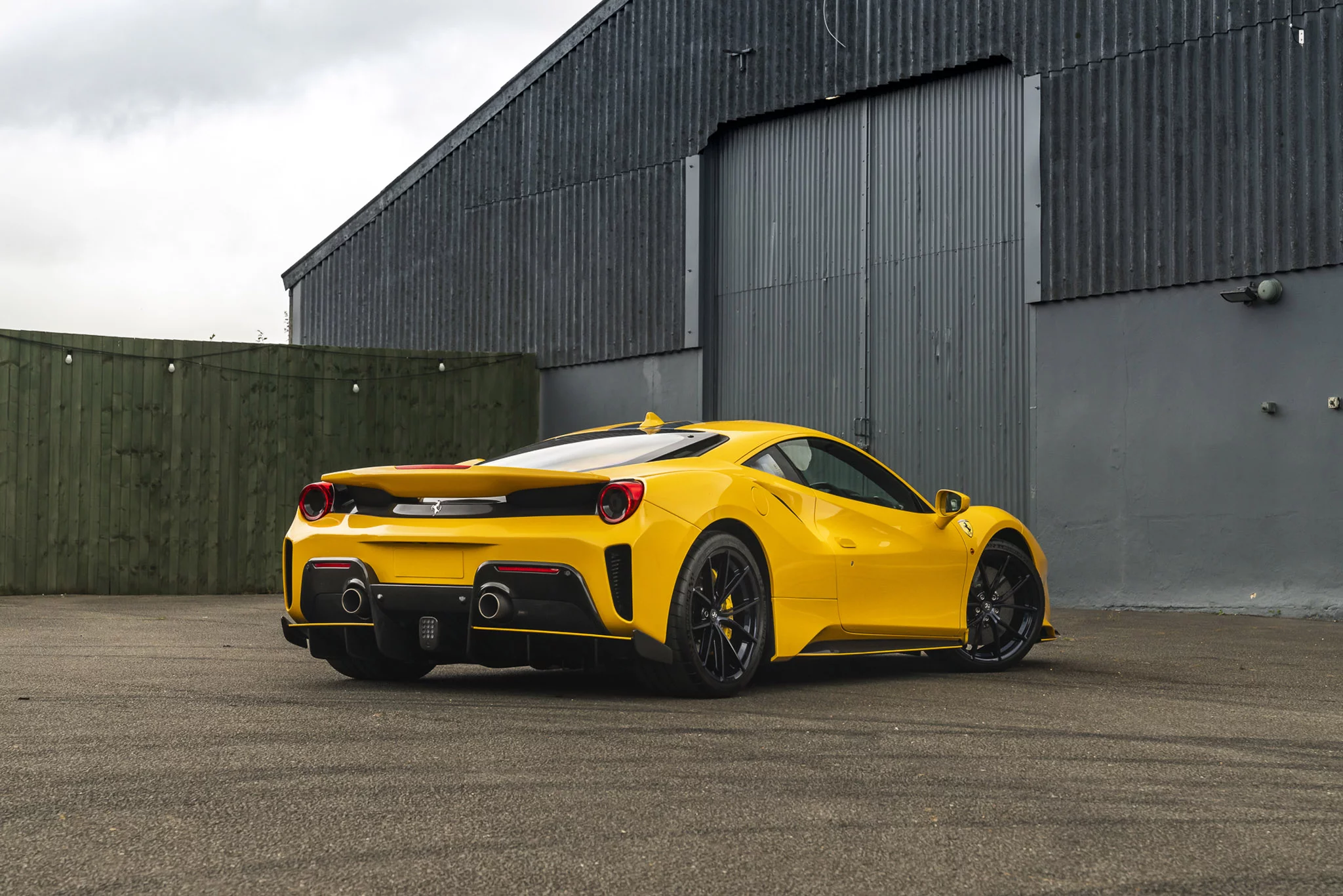 Ardilla Amarillo Ferrari 488