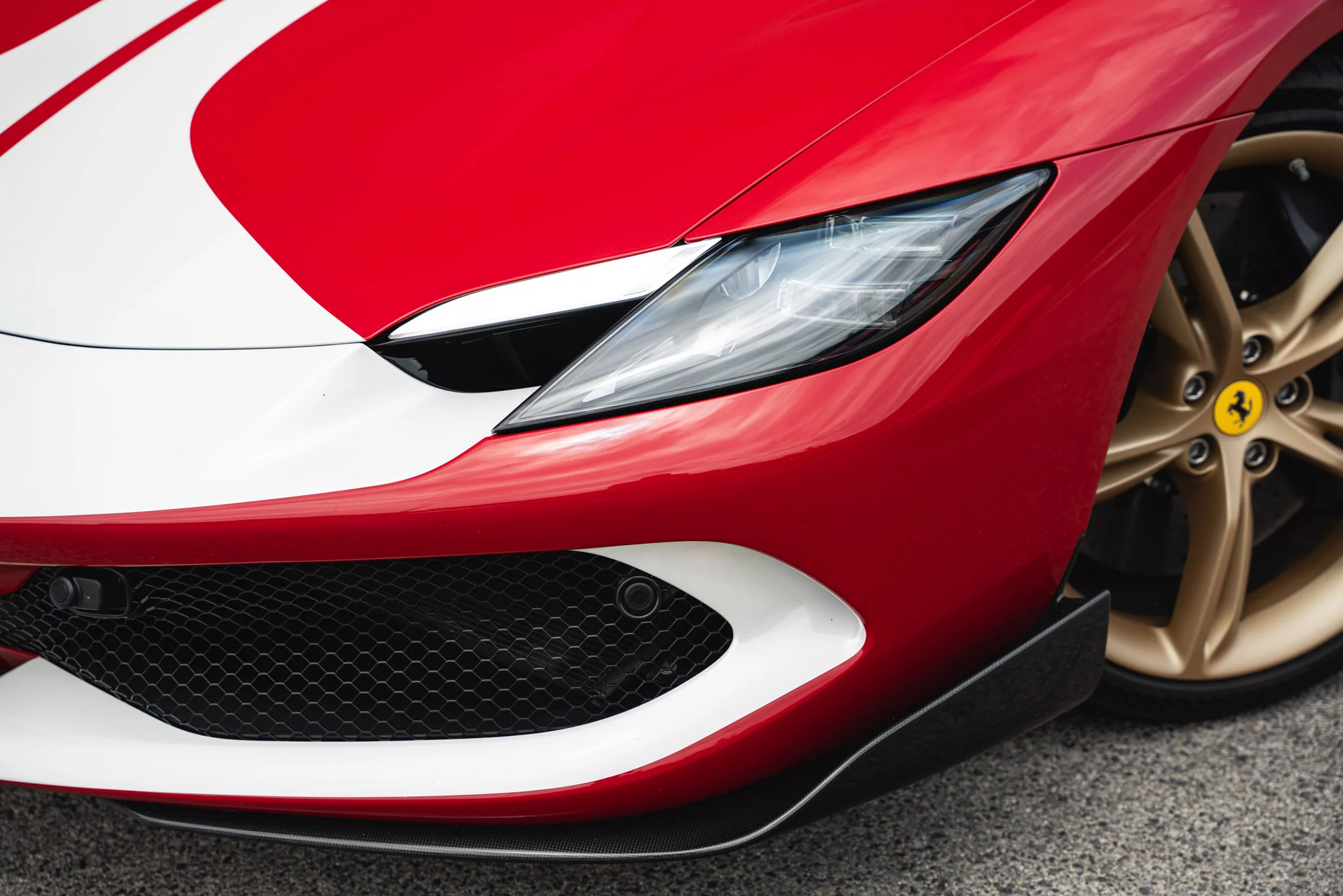 Rosso 70 Anni Ferrari 296