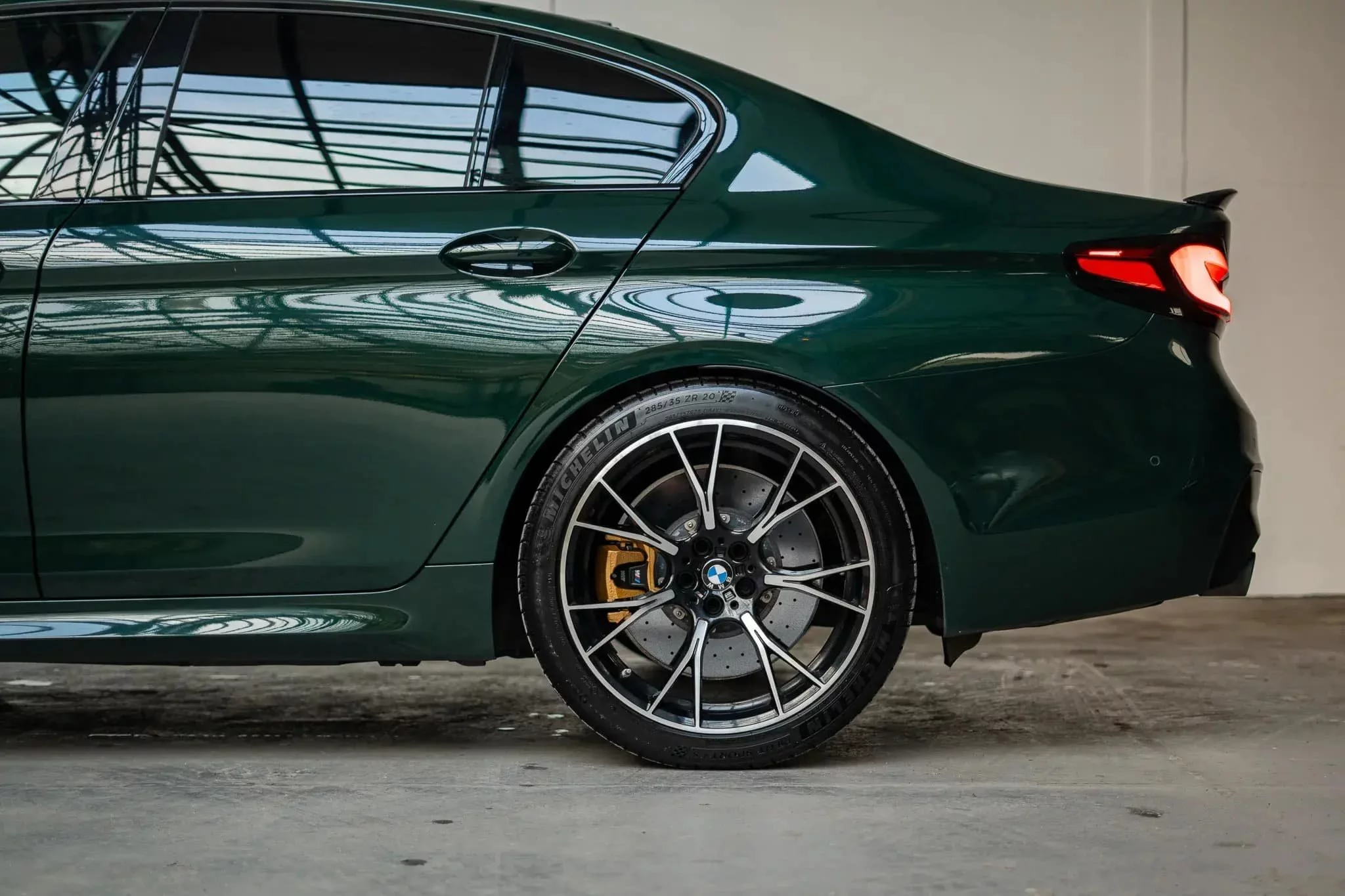 Goodwood Green BMW M5