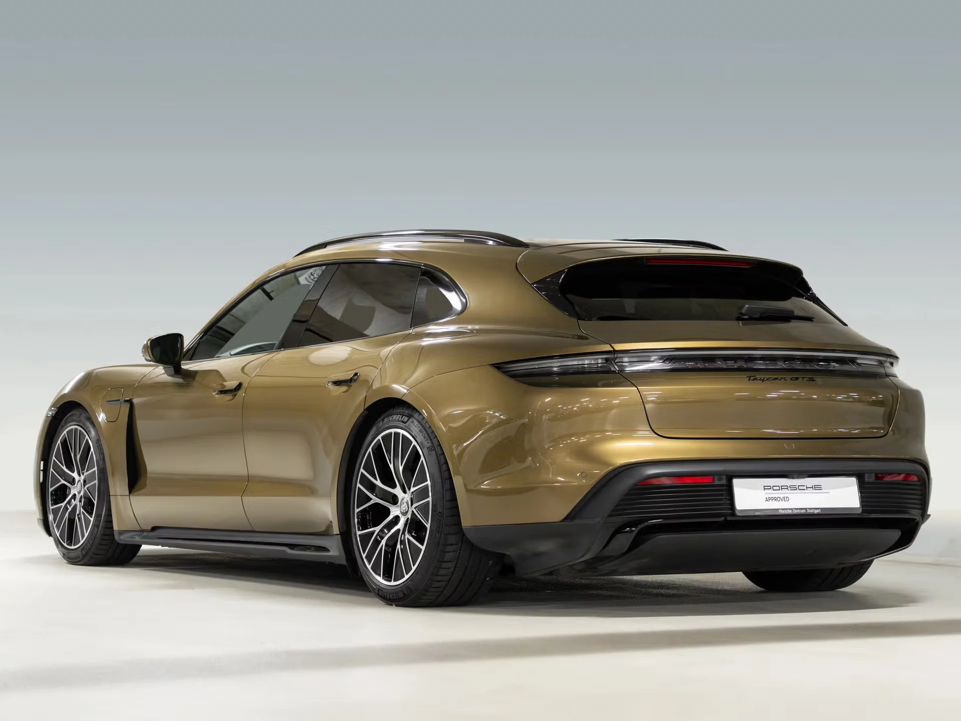 Ovidiu Metallic Porsche Taycan