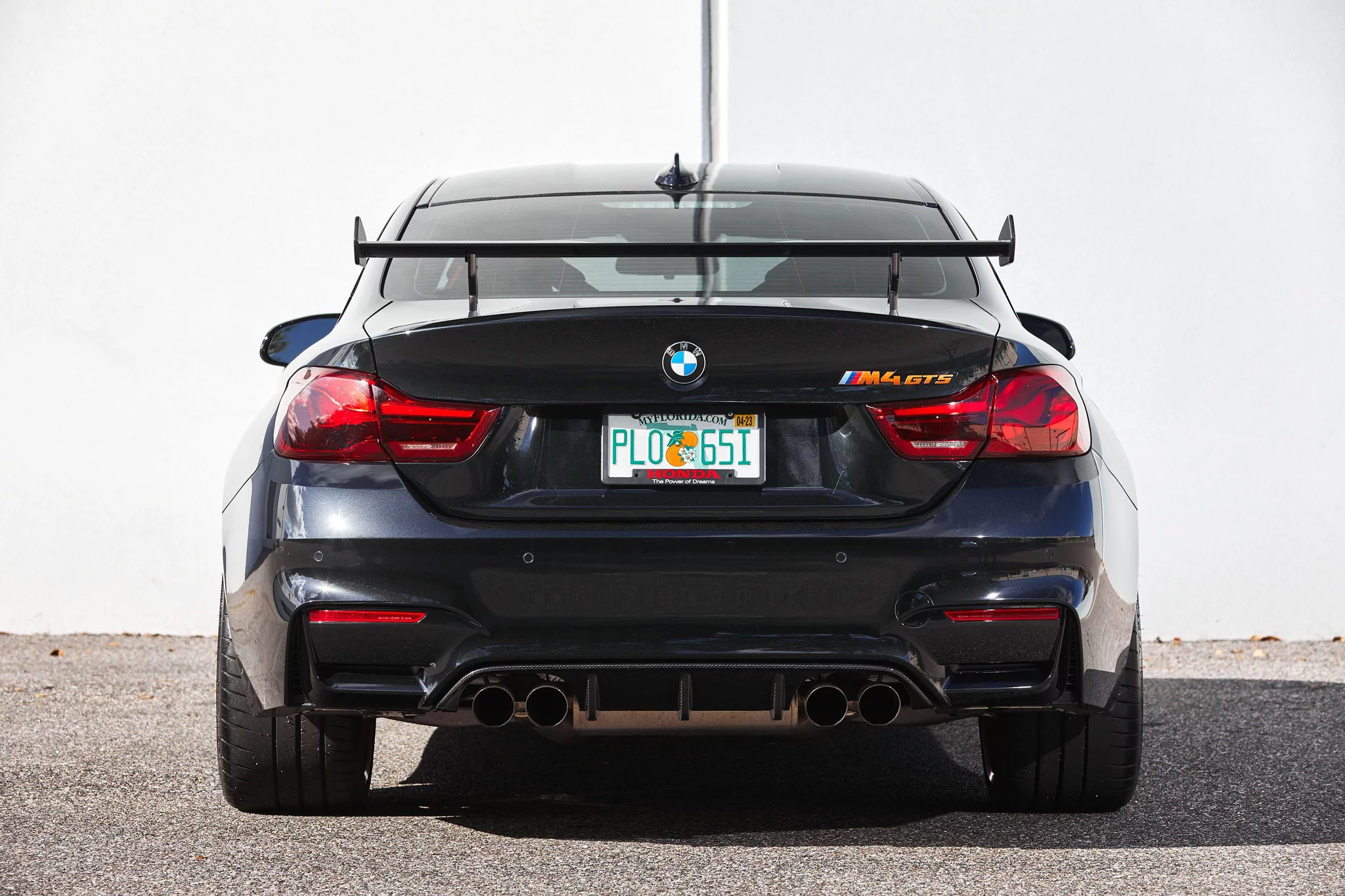 Sapphire Black BMW M4
