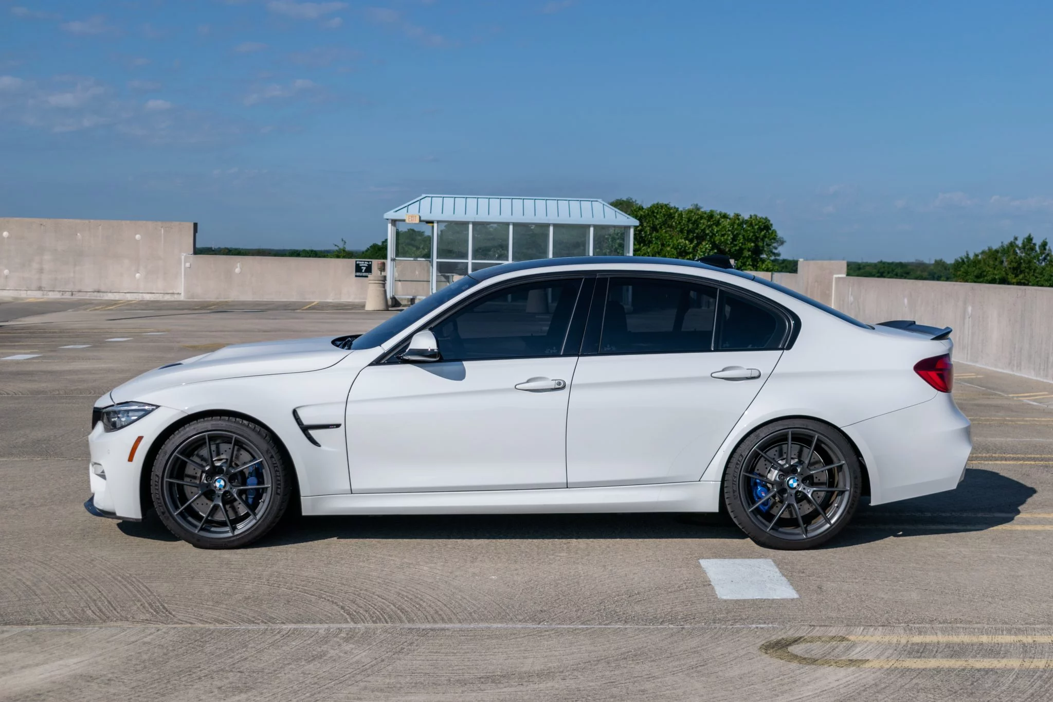 Alpine White III BMW M3