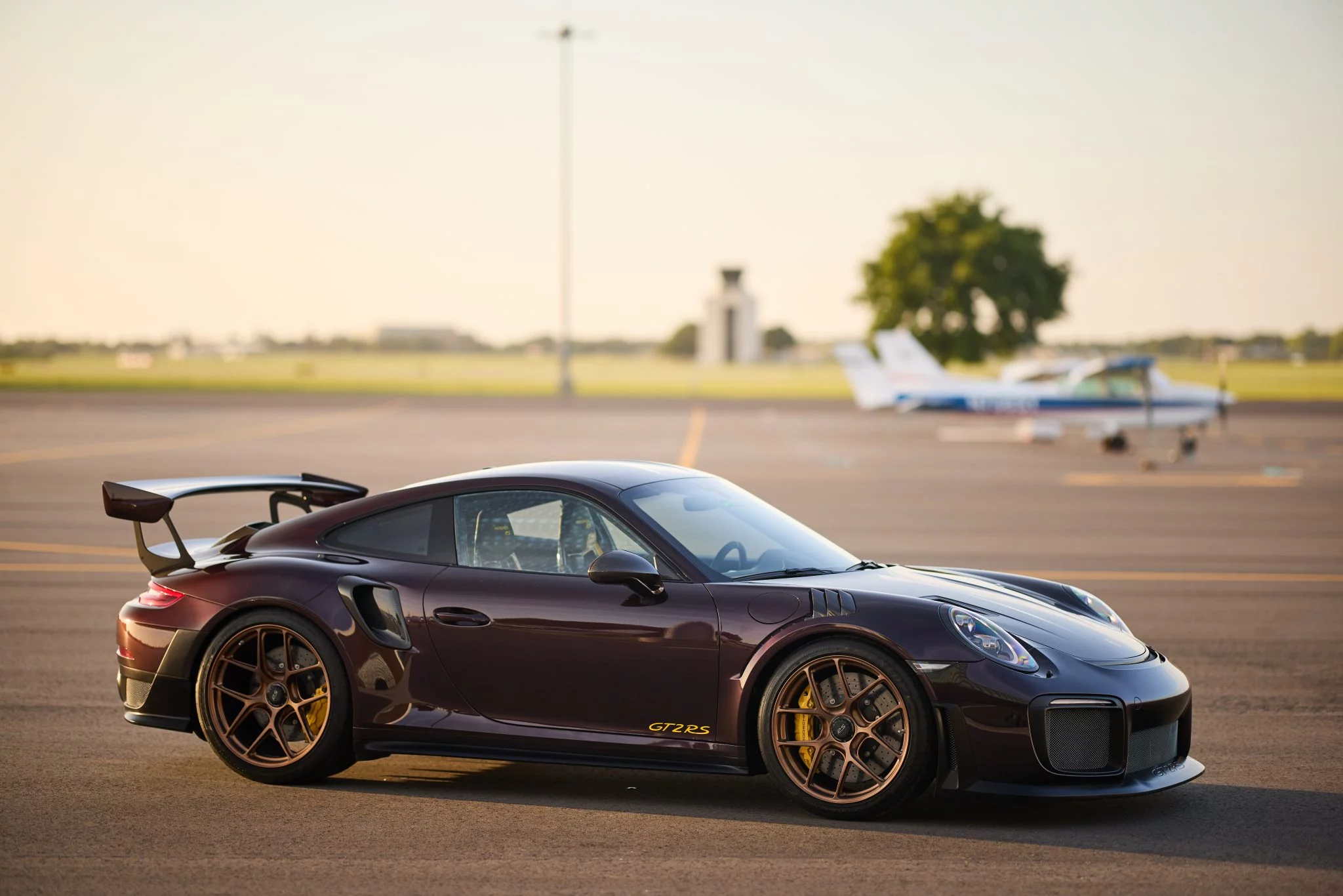 Amethyst Metallic Porsche 911 GT2 RS