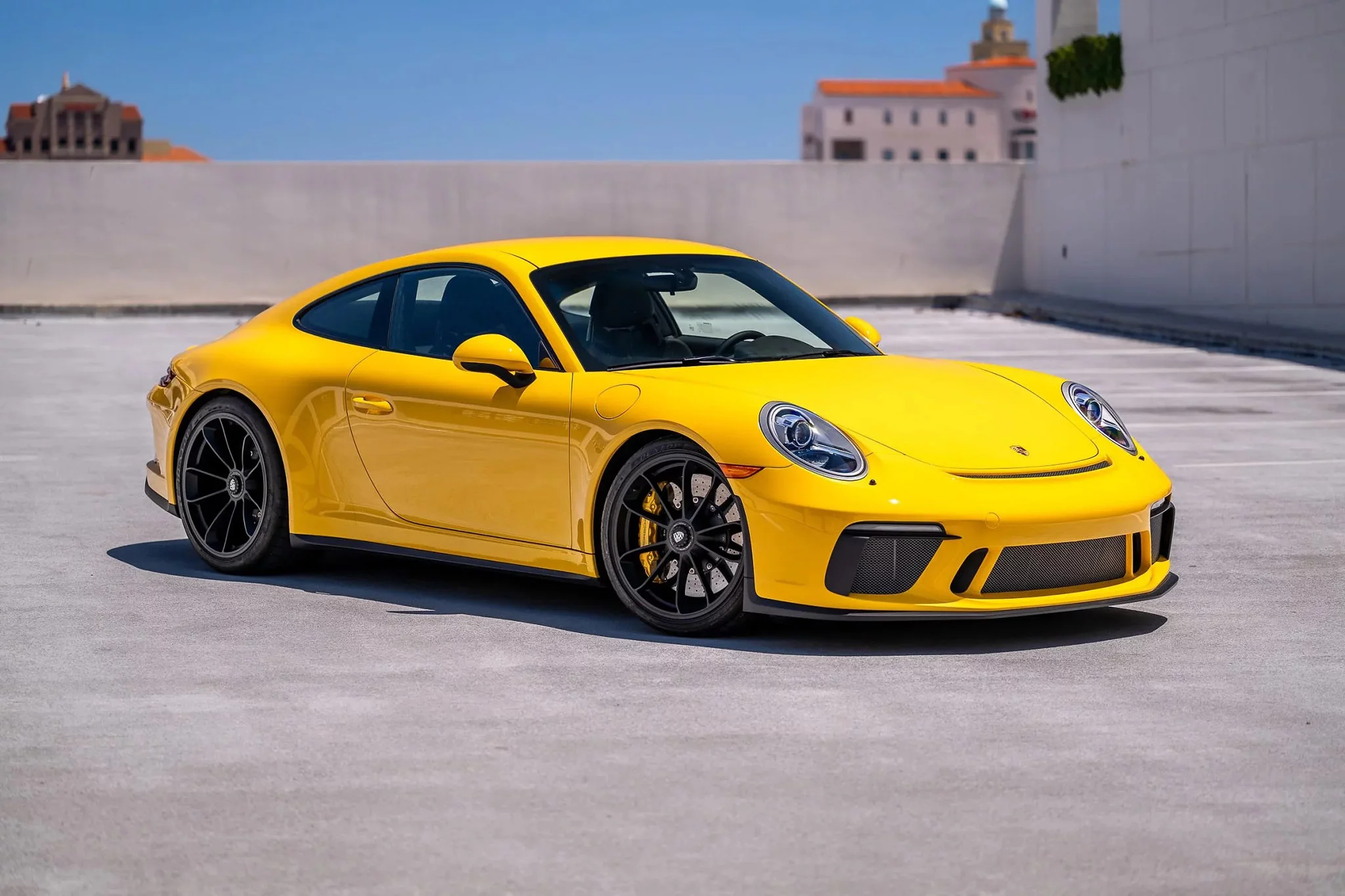 Speed Yellow Porsche 911 GT3