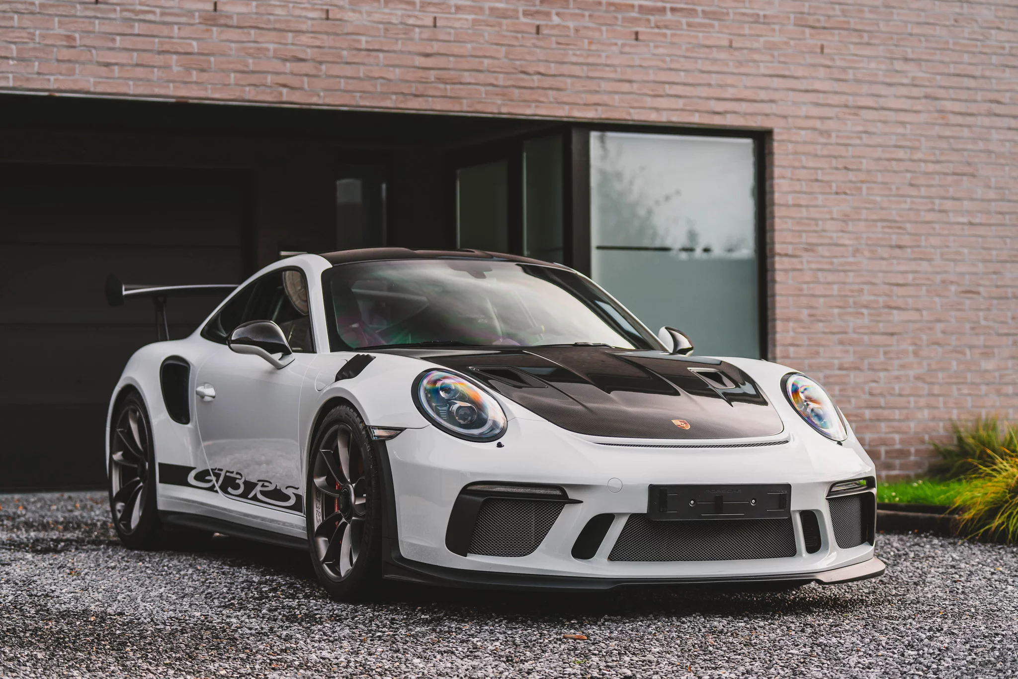 Pure White Porsche 911 GT3 RS