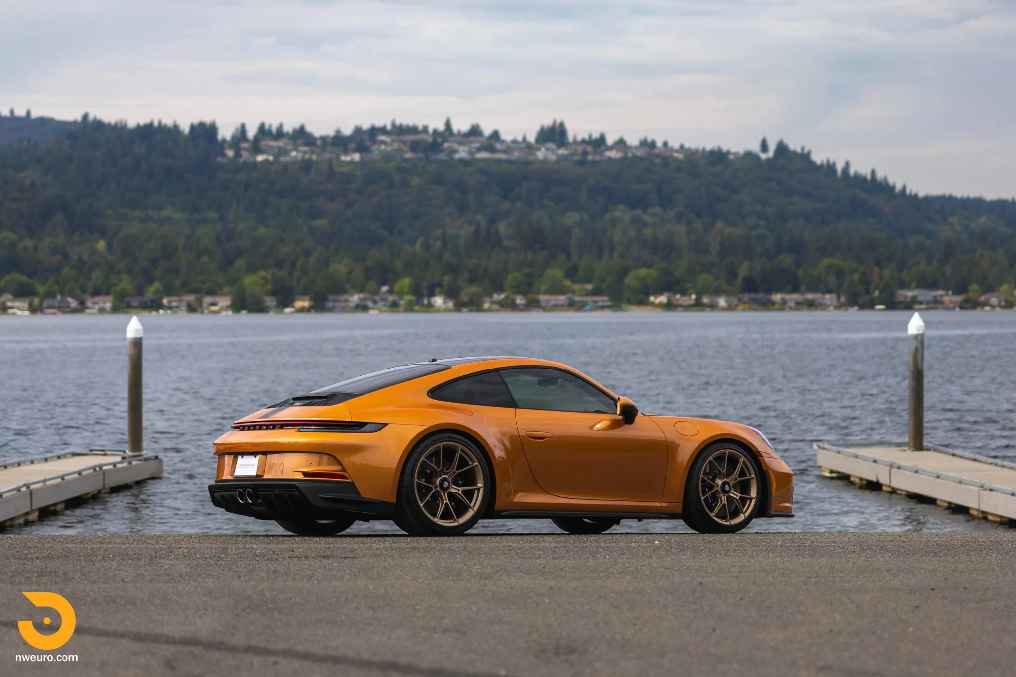 Nordic Gold Metallic Porsche 911 GT3