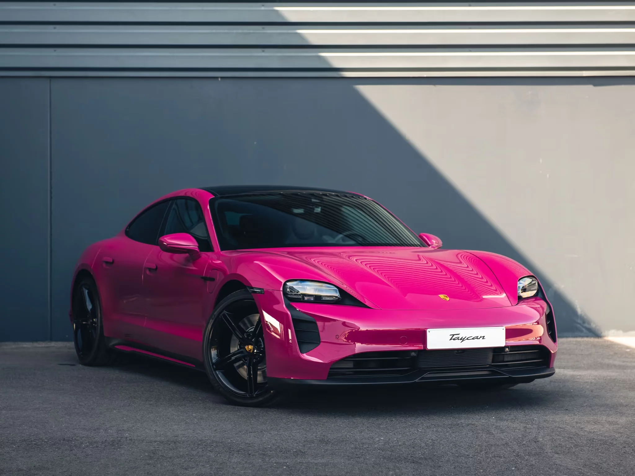 Ruby Star Porsche Taycan