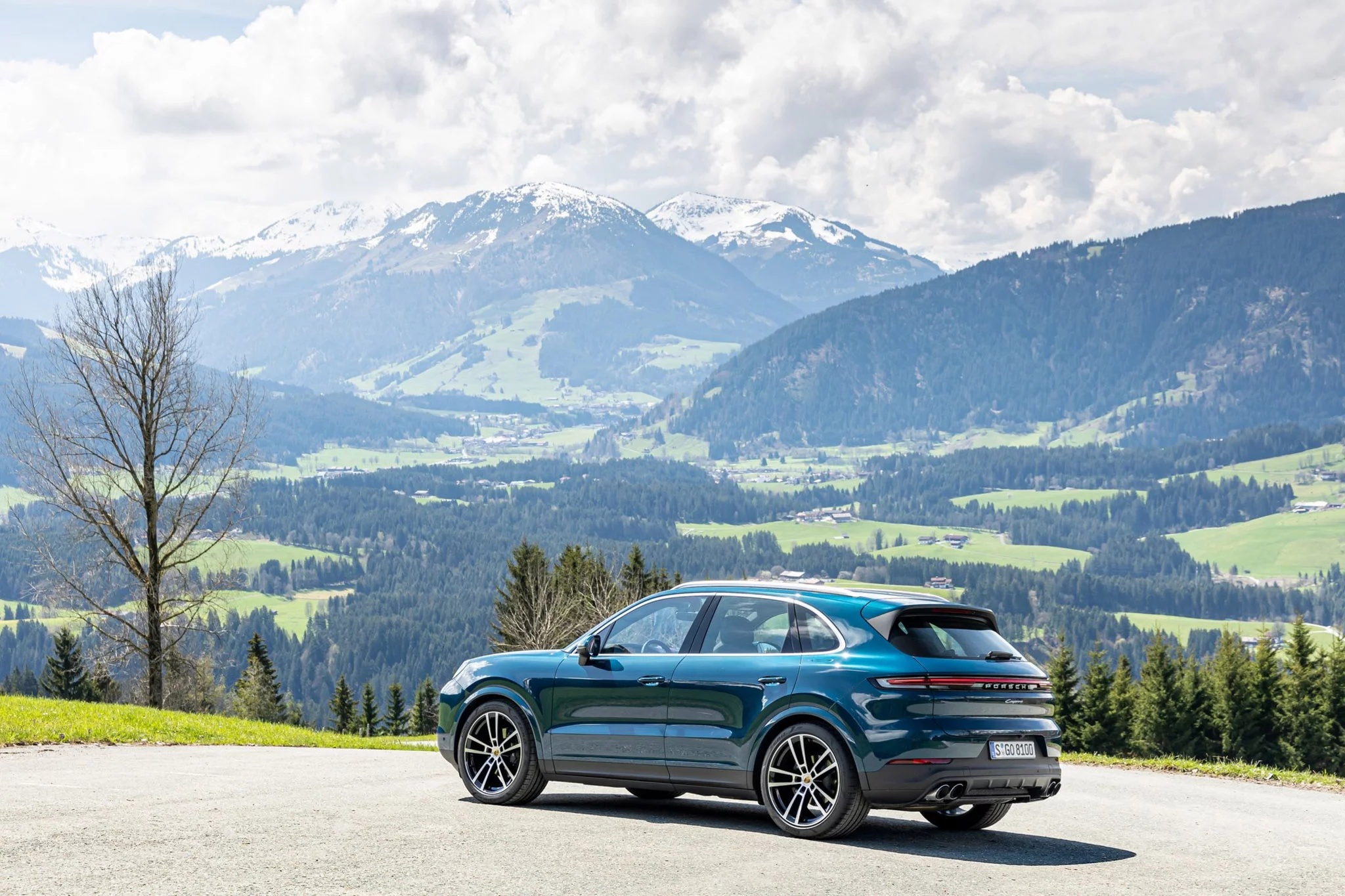 Montego Blue Metallic Porsche Cayenne