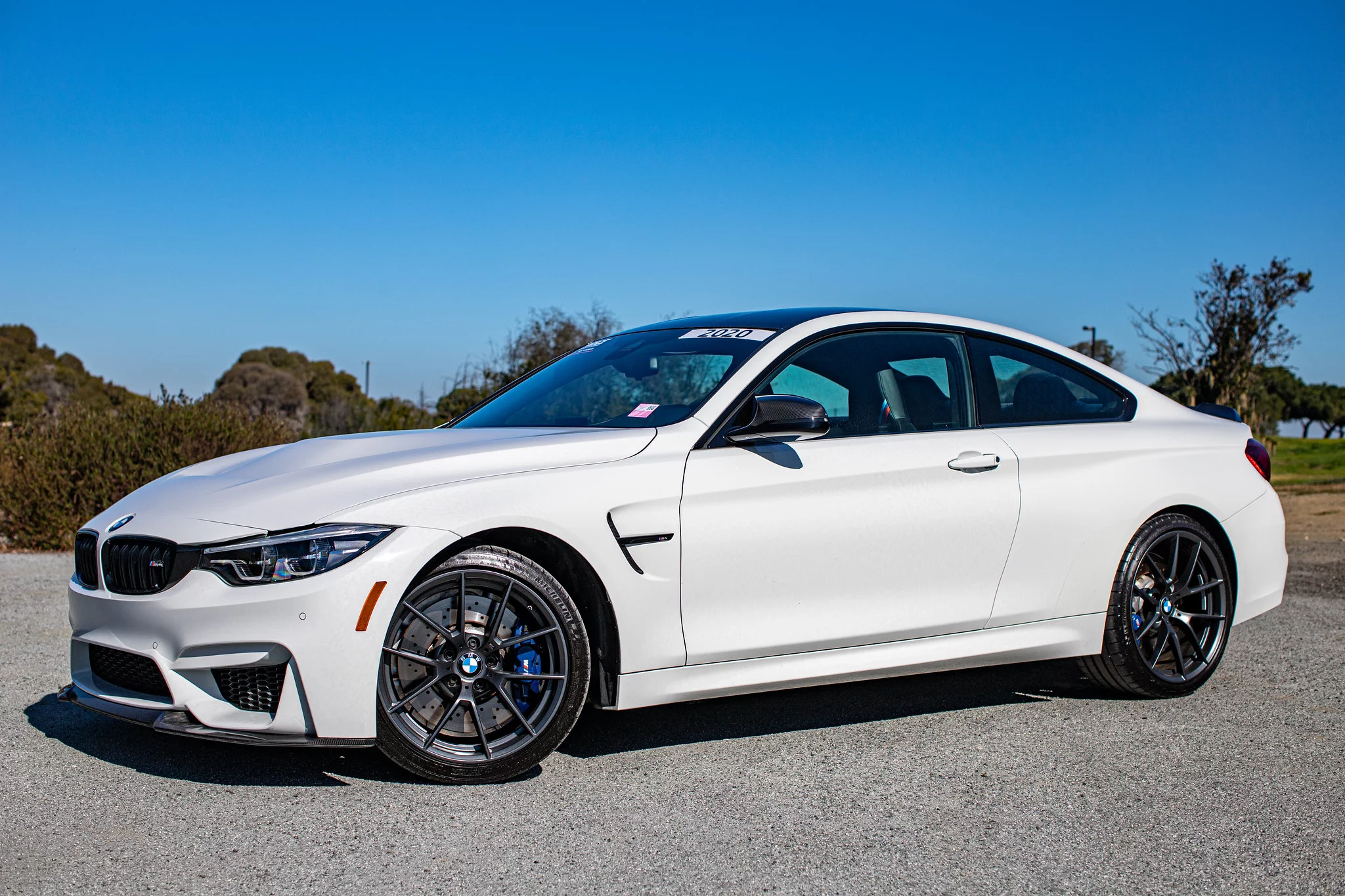 Alpine White III BMW M4