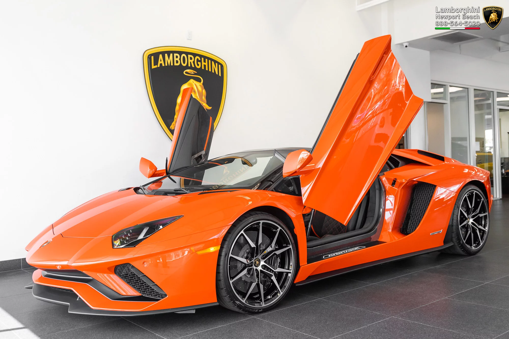 Arancio Argos Lamborghini Aventador