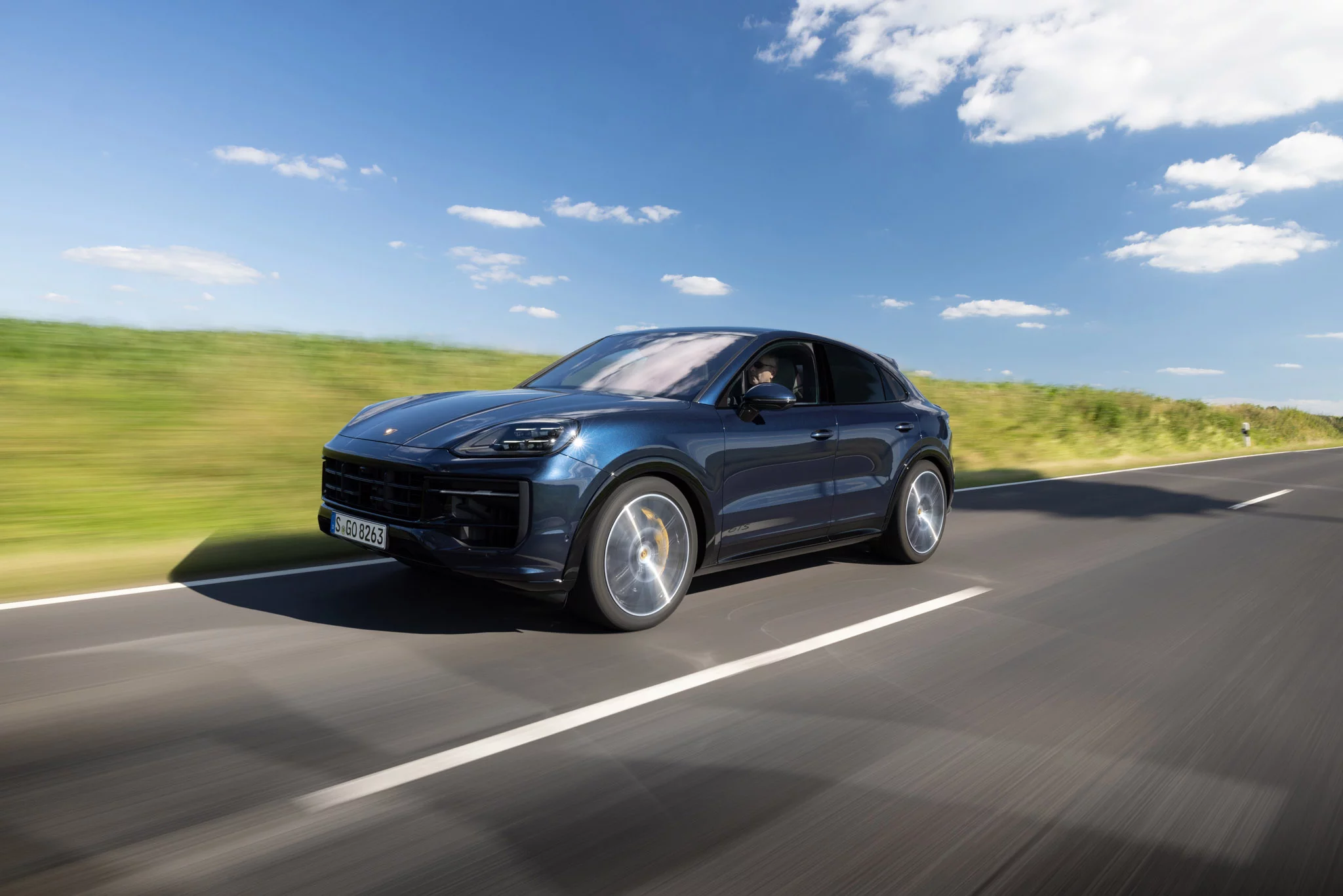 Algarve Blue Metallic Porsche Cayenne