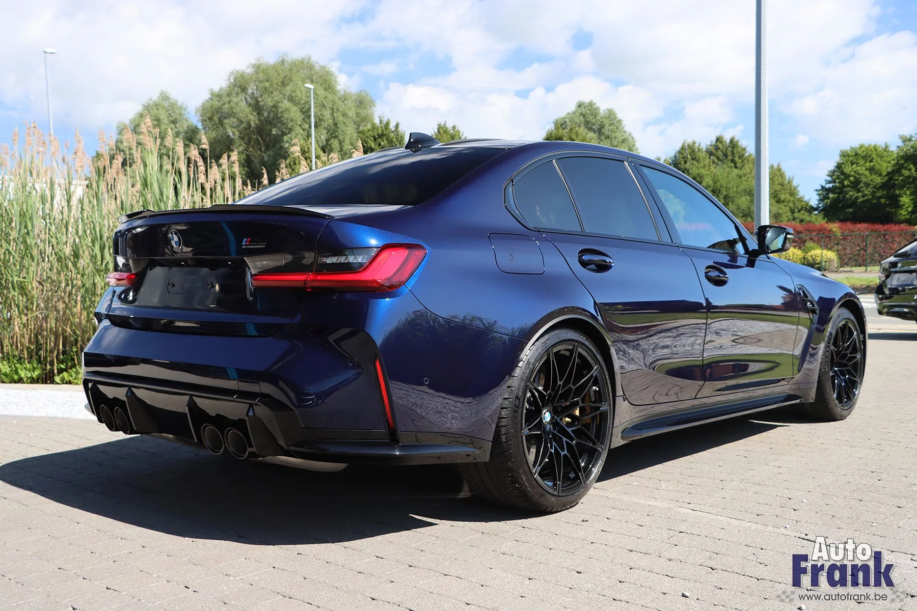Tanzanite Blue II BMW M3