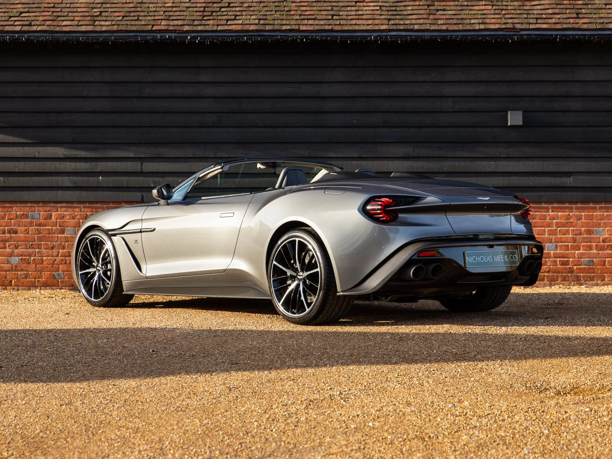 Hammerhead Silver Aston Martin Vanquish