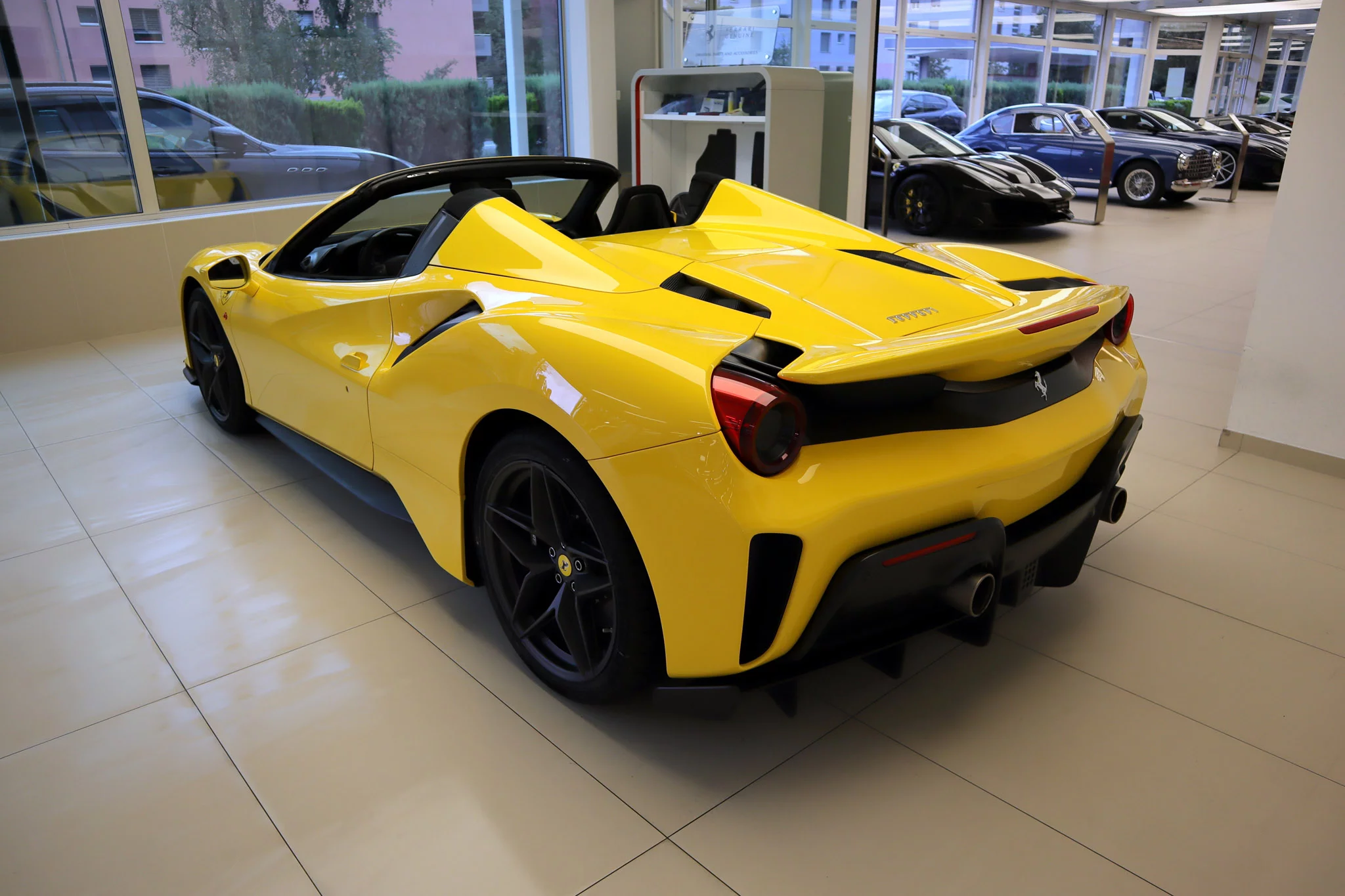 Giallo Fly Caldo Ferrari 488