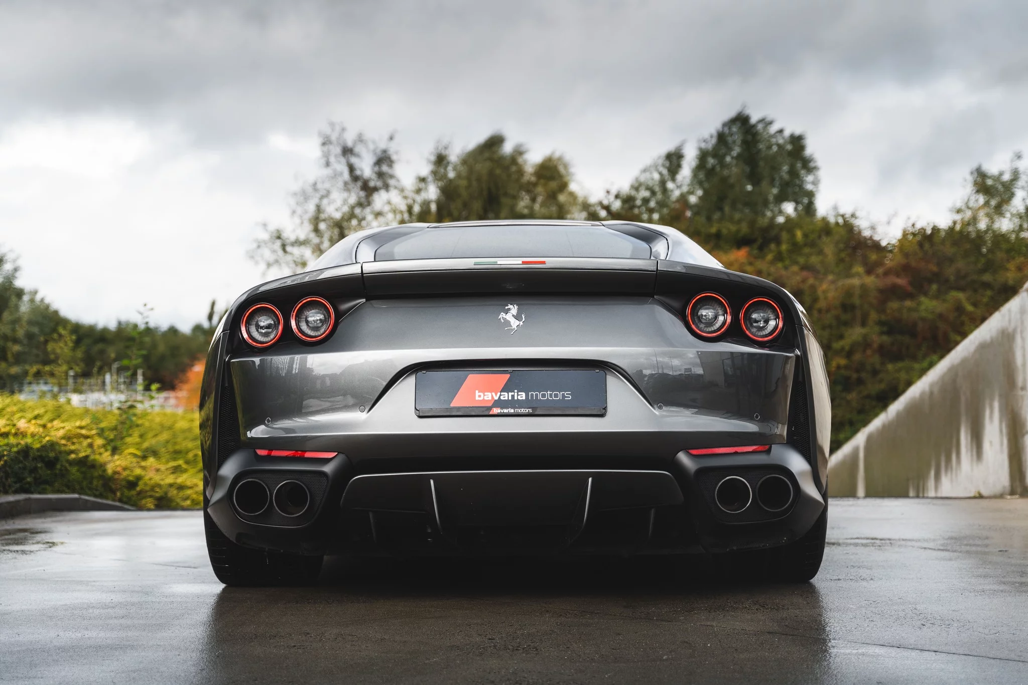 Grigio Silverstone Ferrari 812