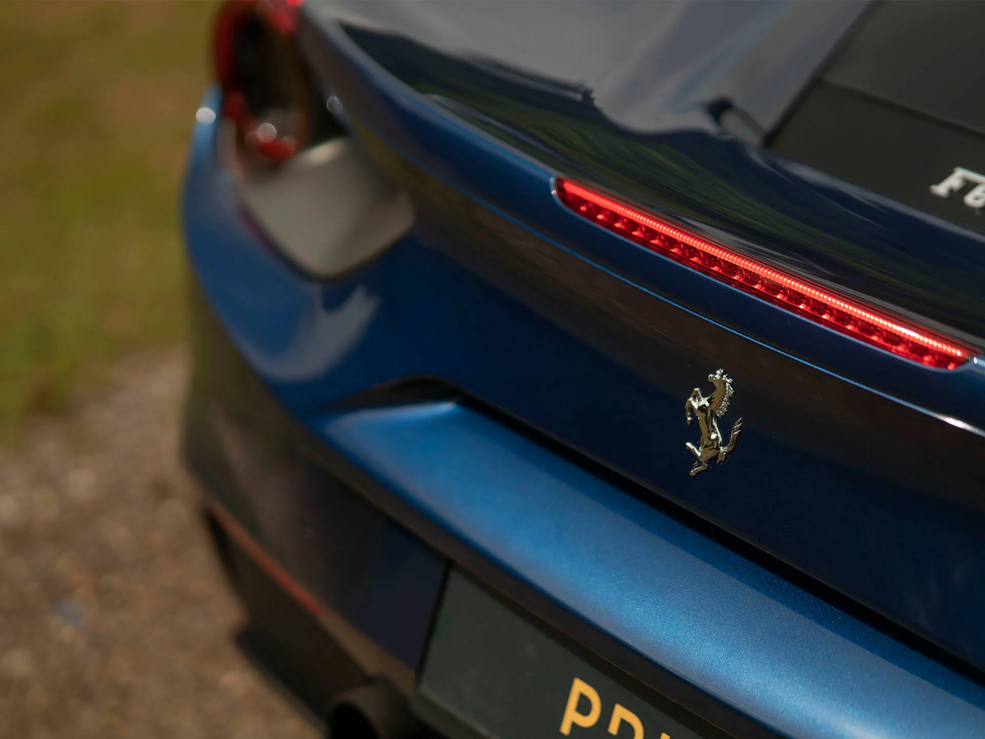 Blu Tour de France Ferrari 488