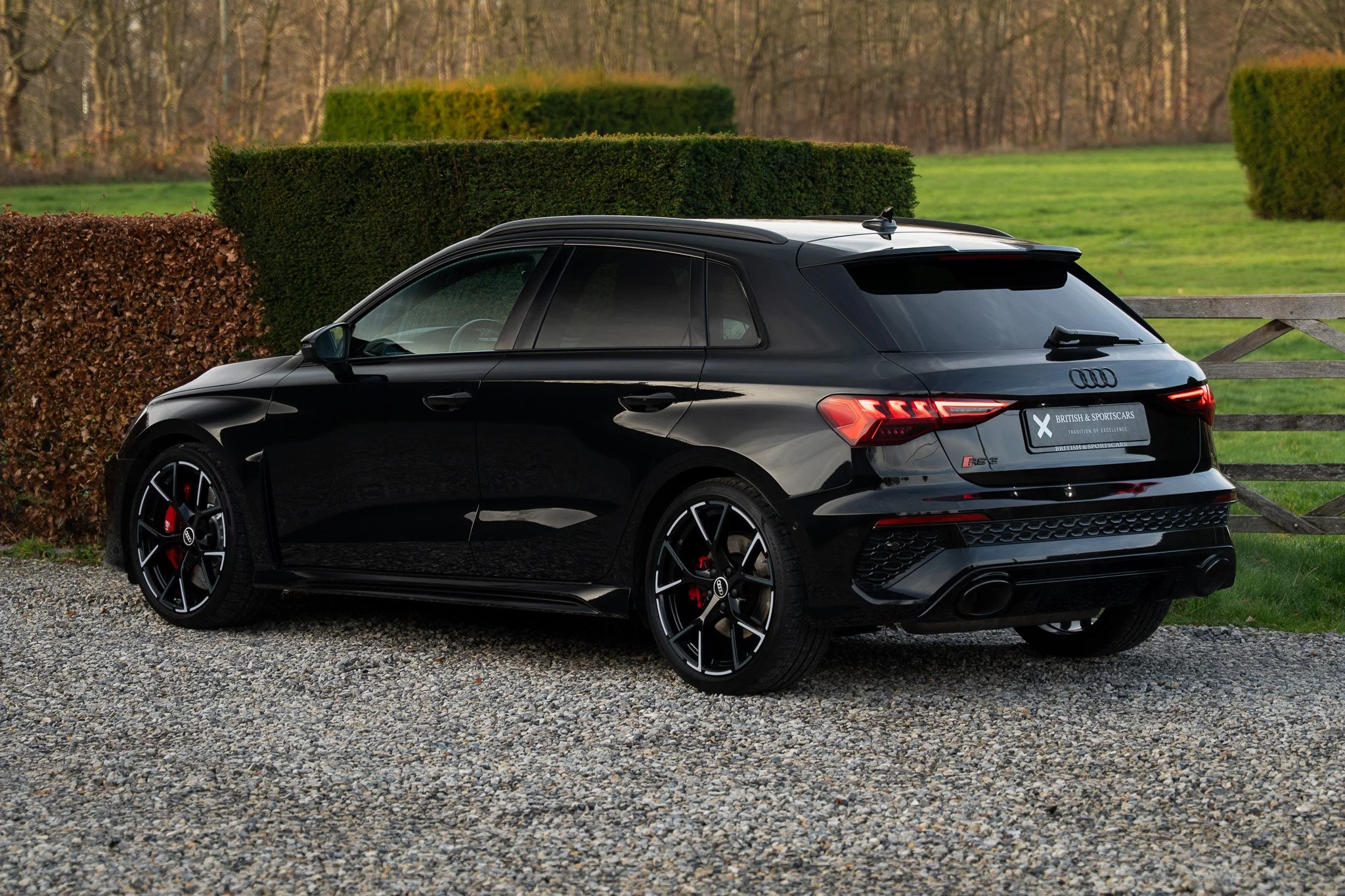 Mythos Black Audi RS3