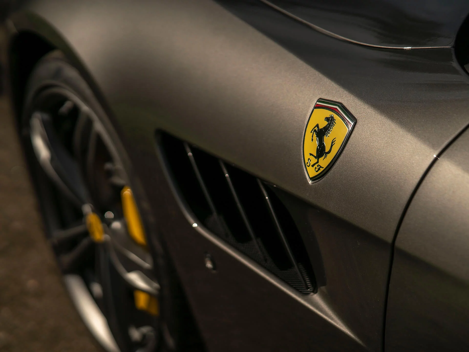 Grigio Ferro Ferrari GTC4Lusso