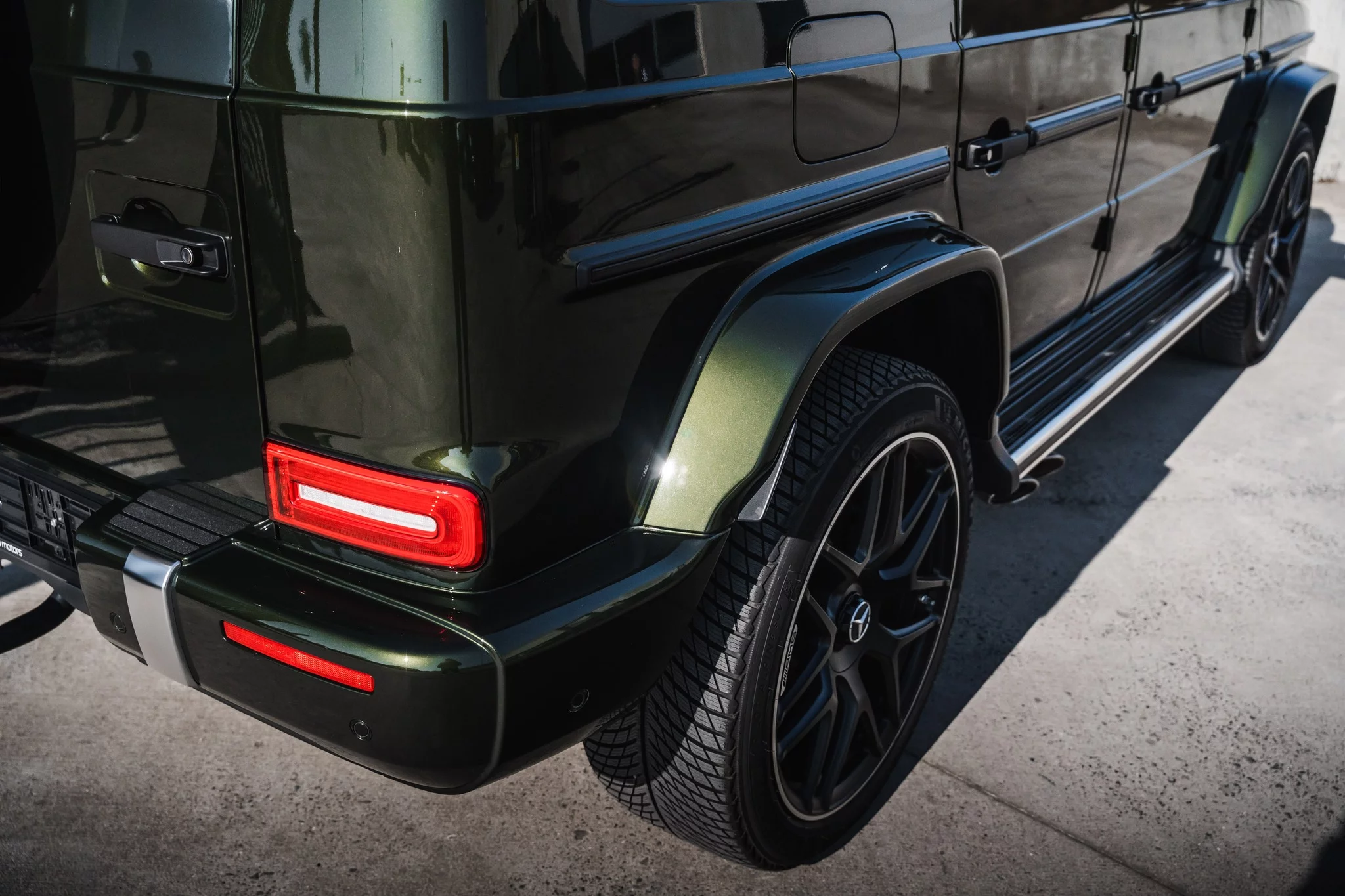 Olive Mercedes-AMG G 63