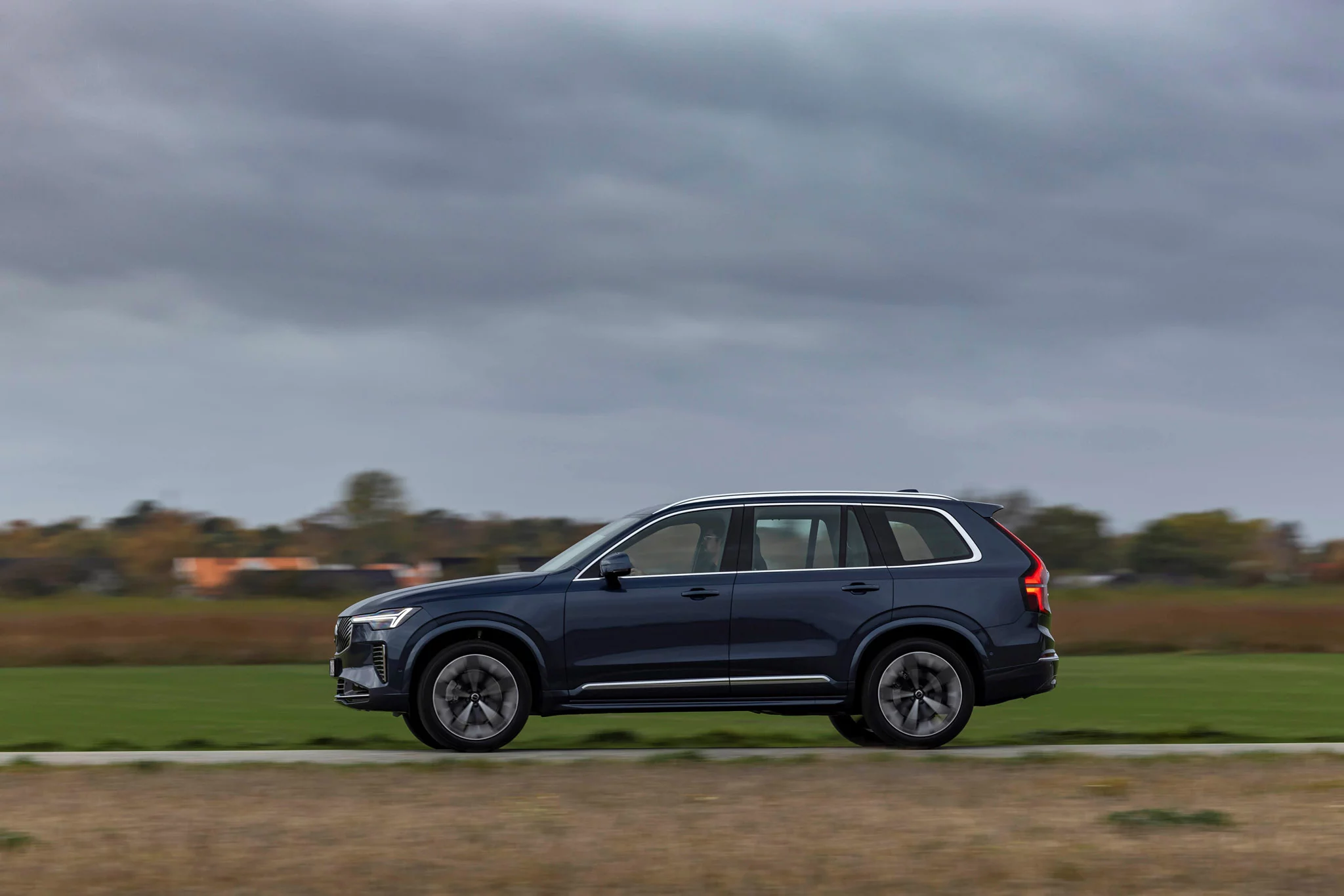 Denim Blue Volvo XC90