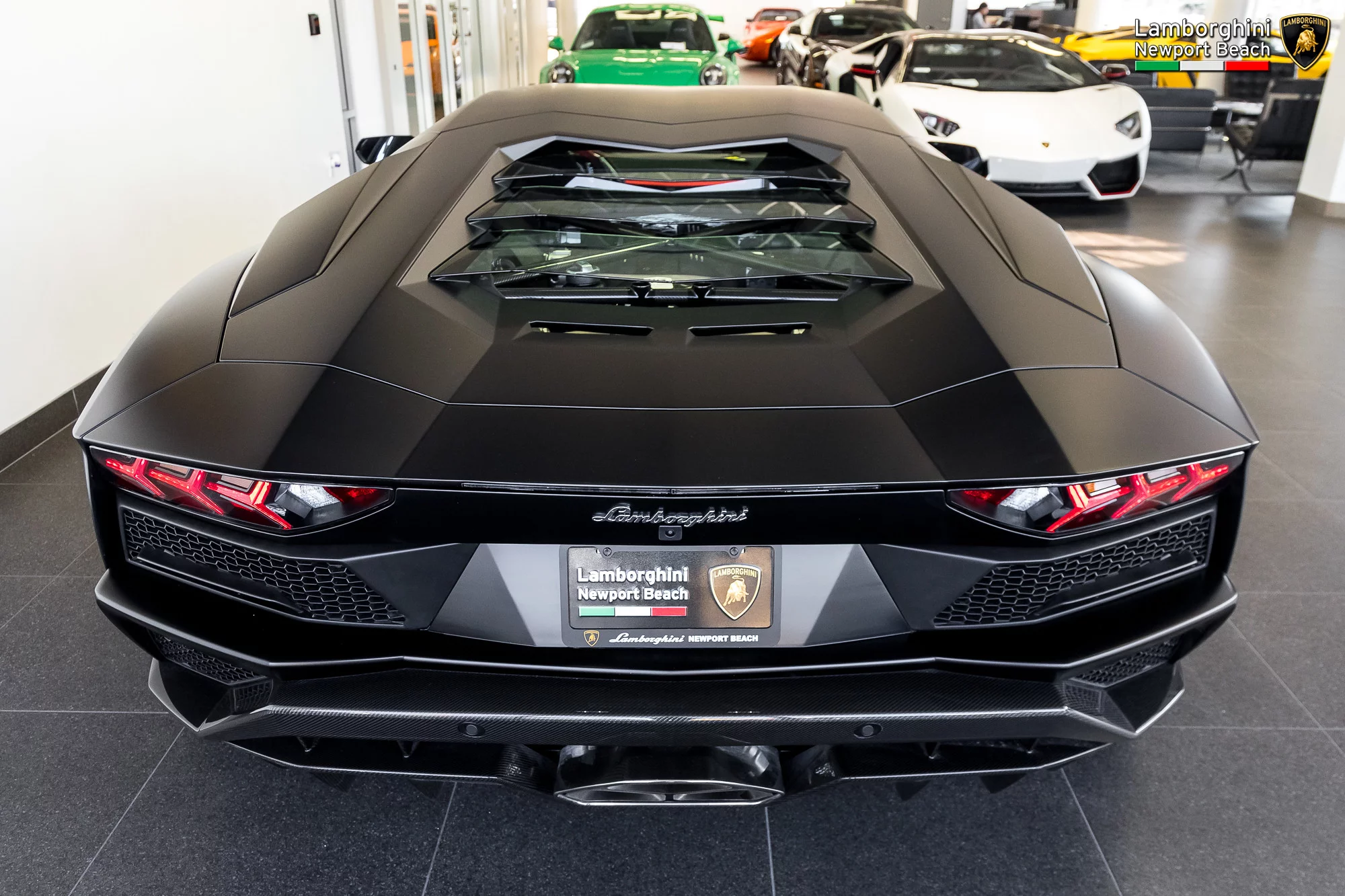 Nero Nemesis Lamborghini Aventador