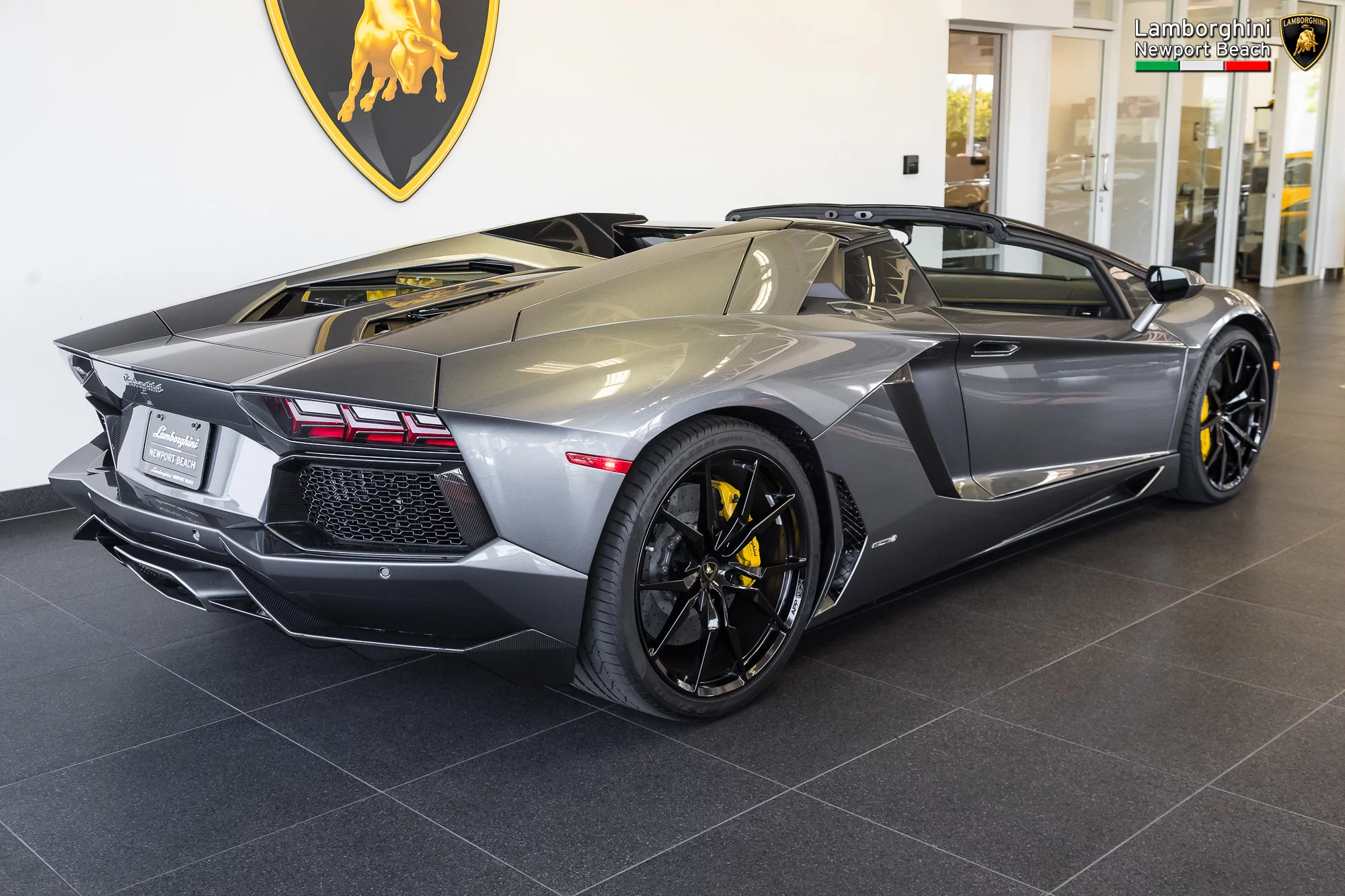 Grigio Estoque Lamborghini Aventador