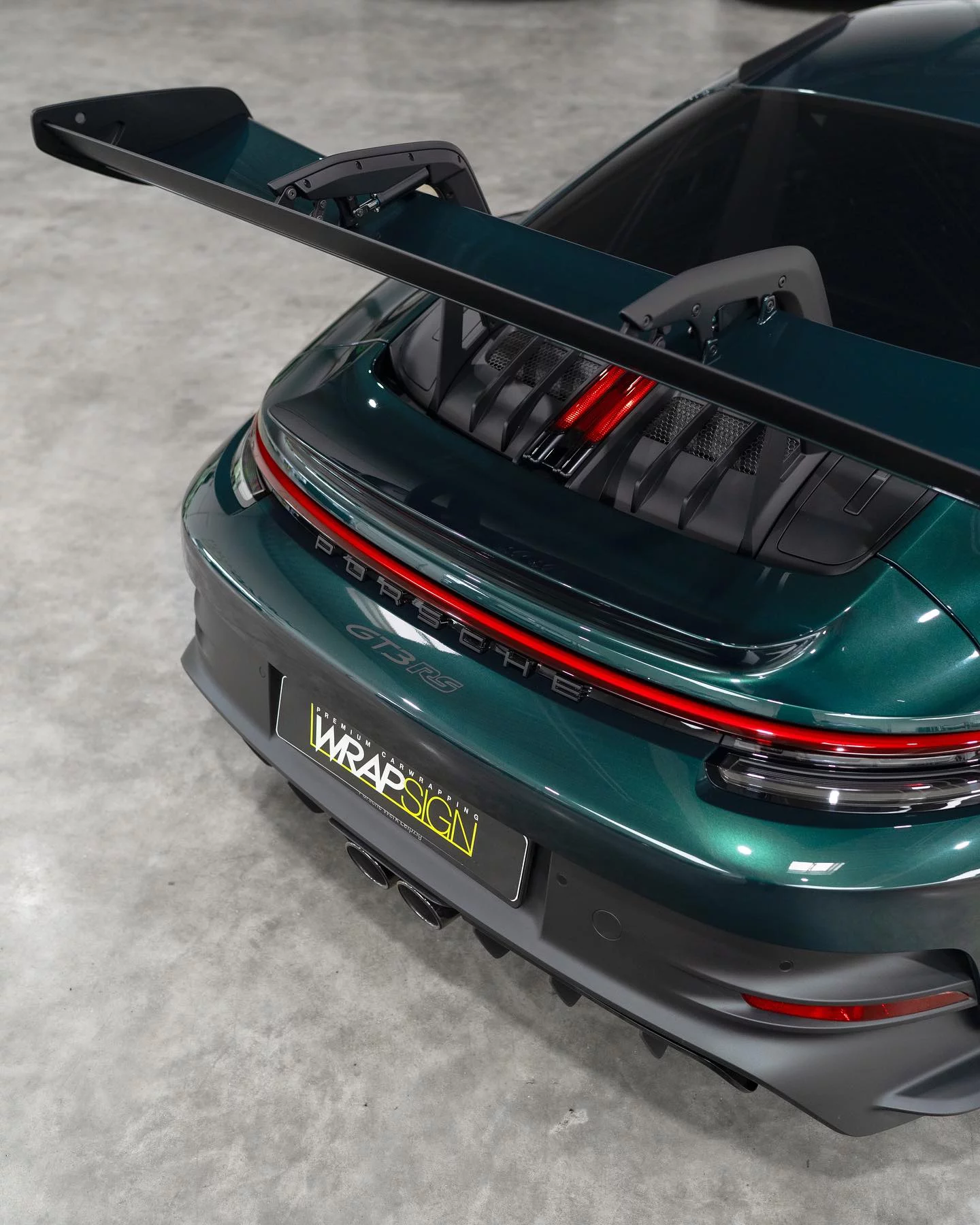 Jet Green Metallic Porsche 911 GT3 RS