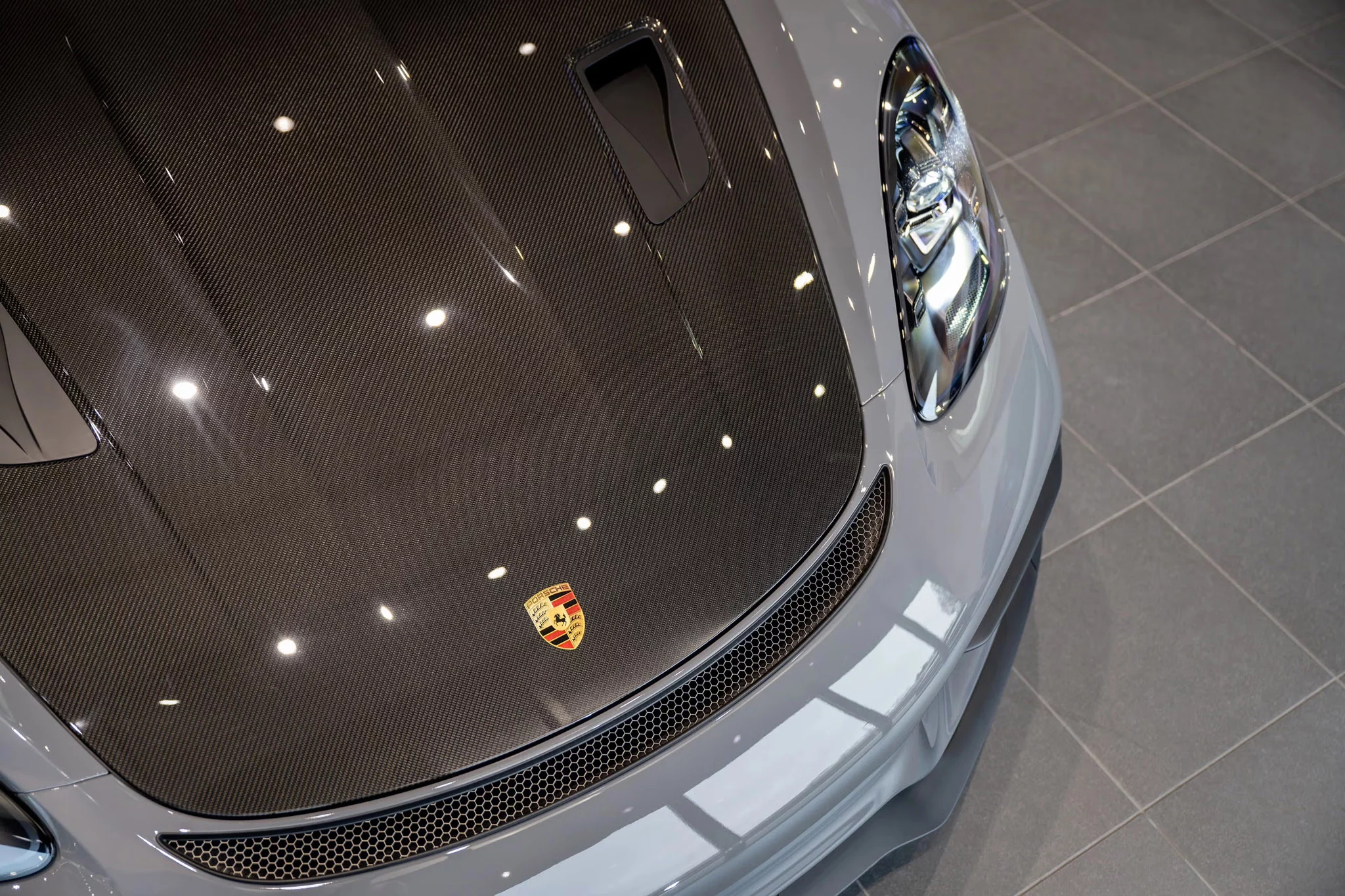 China Grey Porsche 718 Spyder RS