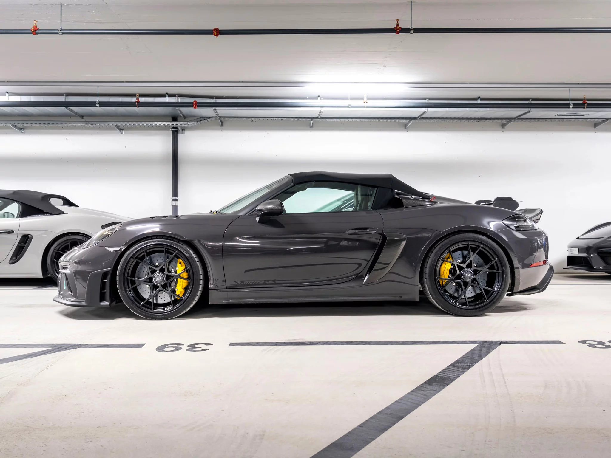 Grey Black Porsche 718 Spyder RS