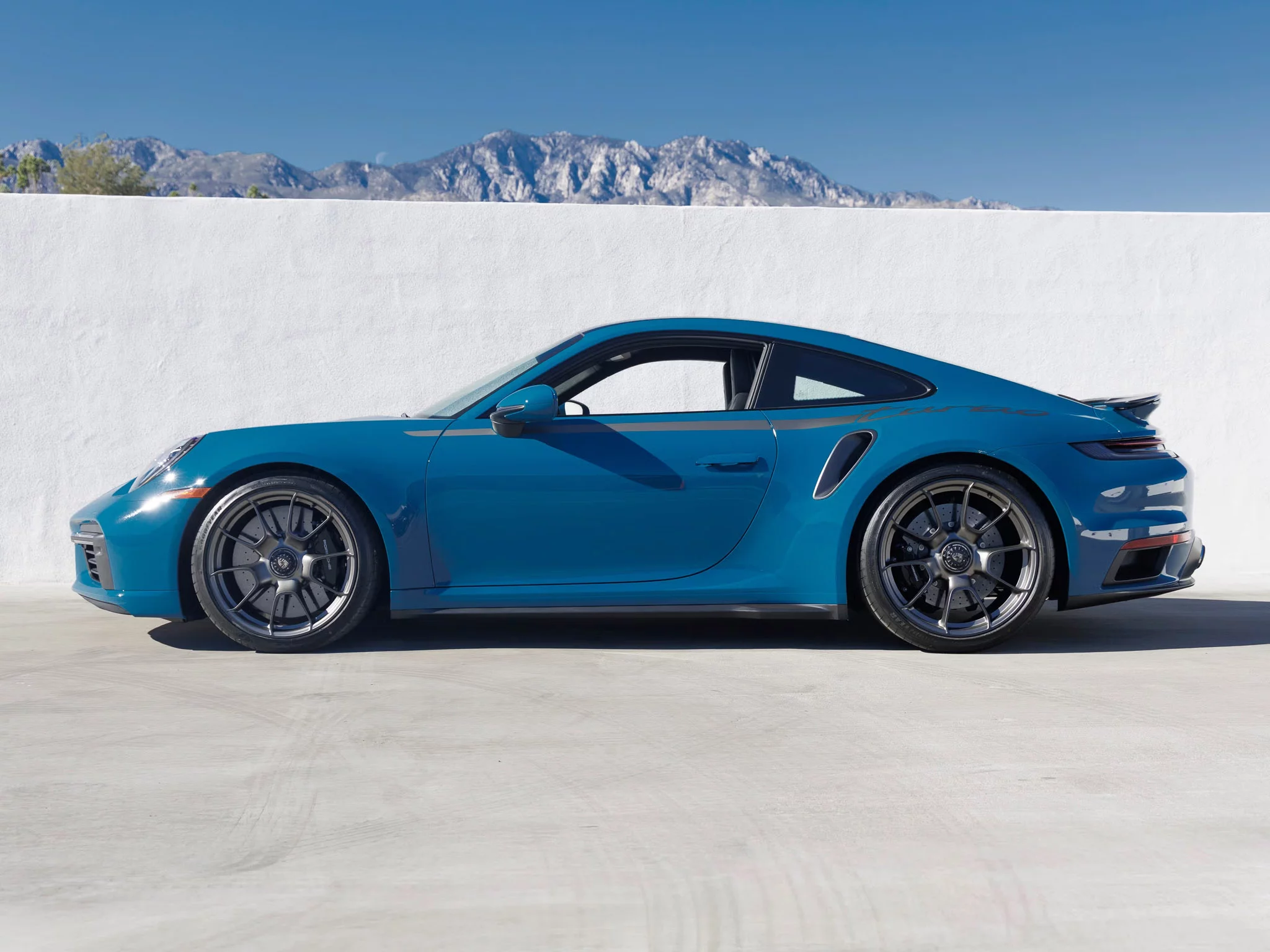 Oslo Blue Porsche 911 Turbo