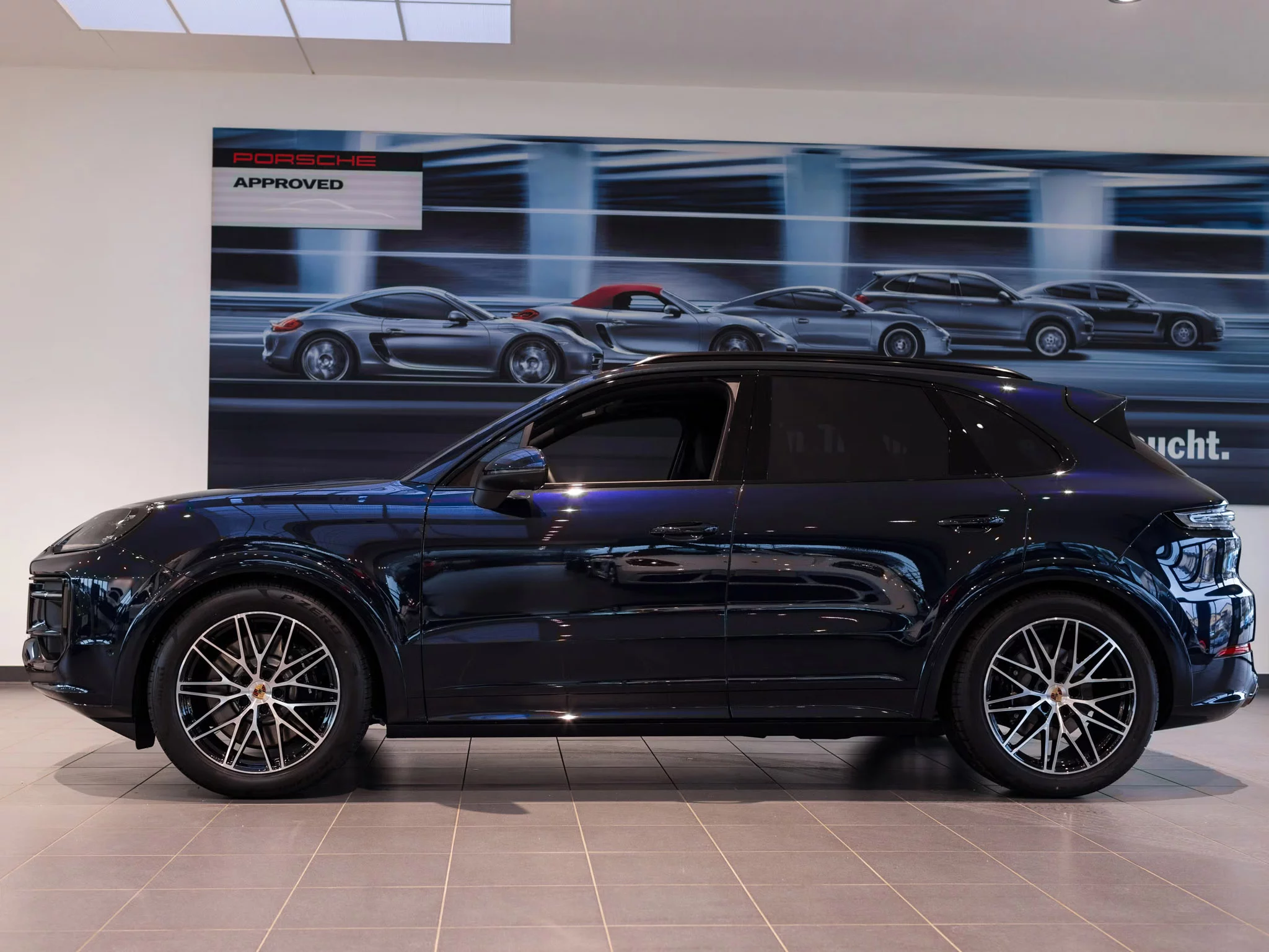 Dark Night Blue Metallic Porsche Cayenne