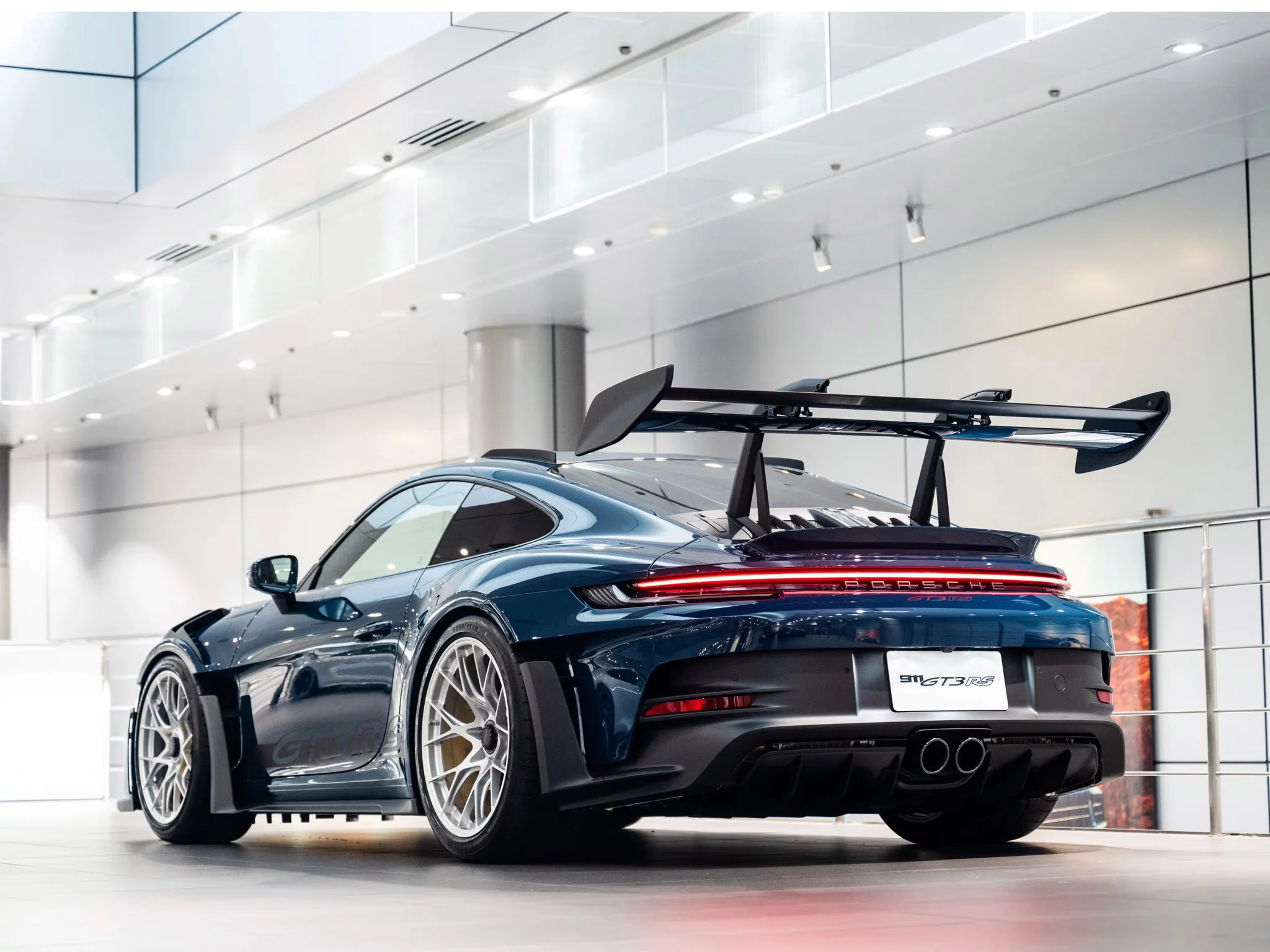 Fjord Green Porsche 911 GT3 RS